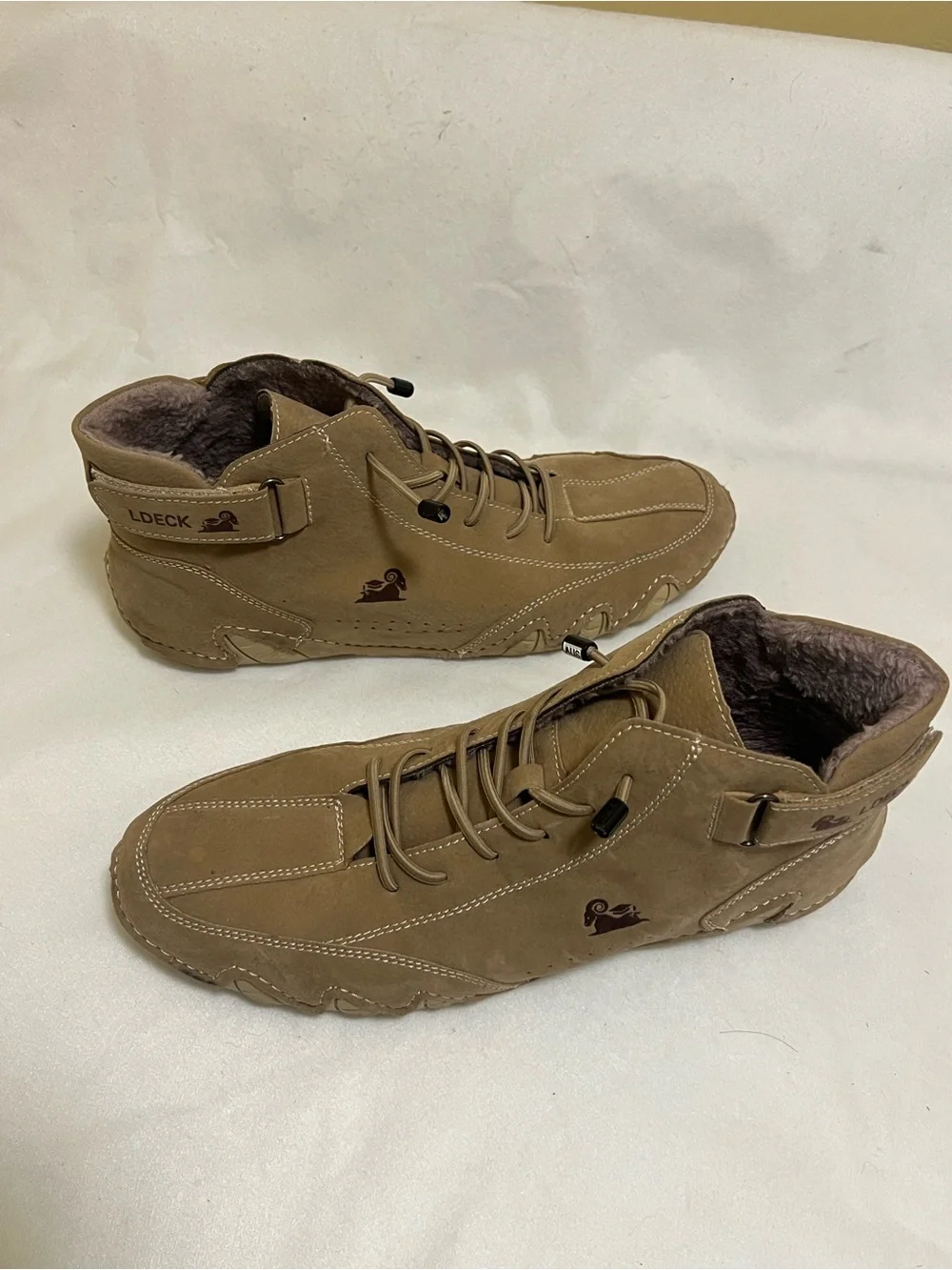 Loeck Men's Tan Suede Chukka Boots with Plush Lining